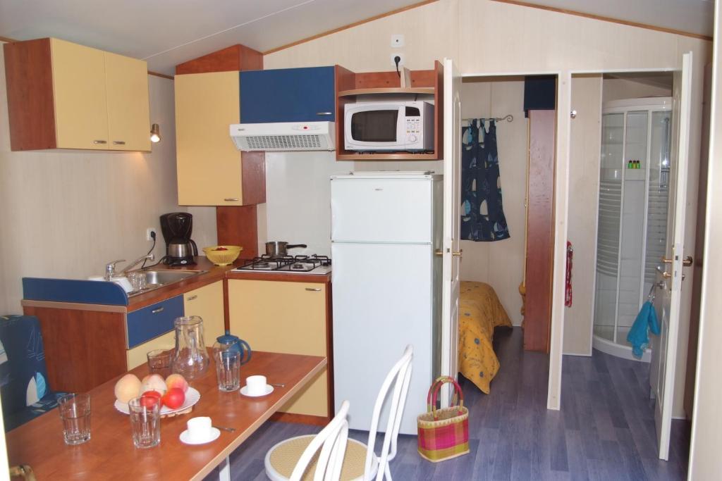 Camping Les Palmiers 히에레 객실 사진