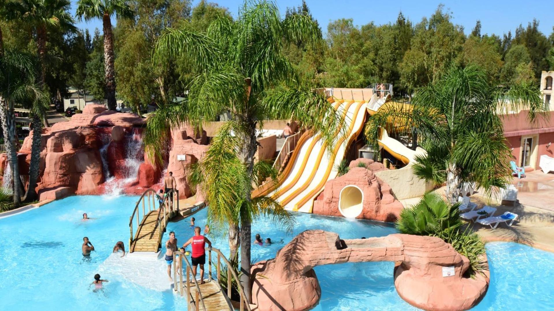 Camping Les Palmiers 히에레 외부 사진